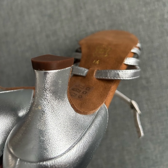 Anna Kern ballroom dance shoes silver size 6.5 - Picture 12 of 15